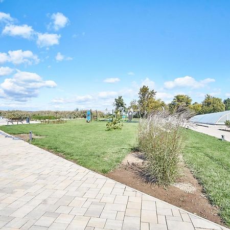 Azur Apartments - Hostaid Siofok Dış mekan fotoğraf
