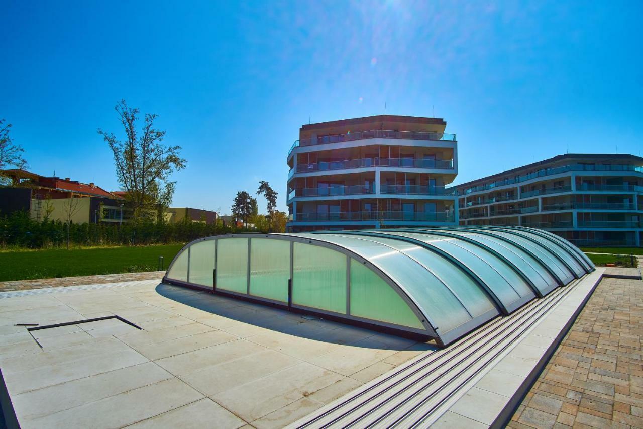 Azur Apartments - Hostaid Siofok Dış mekan fotoğraf