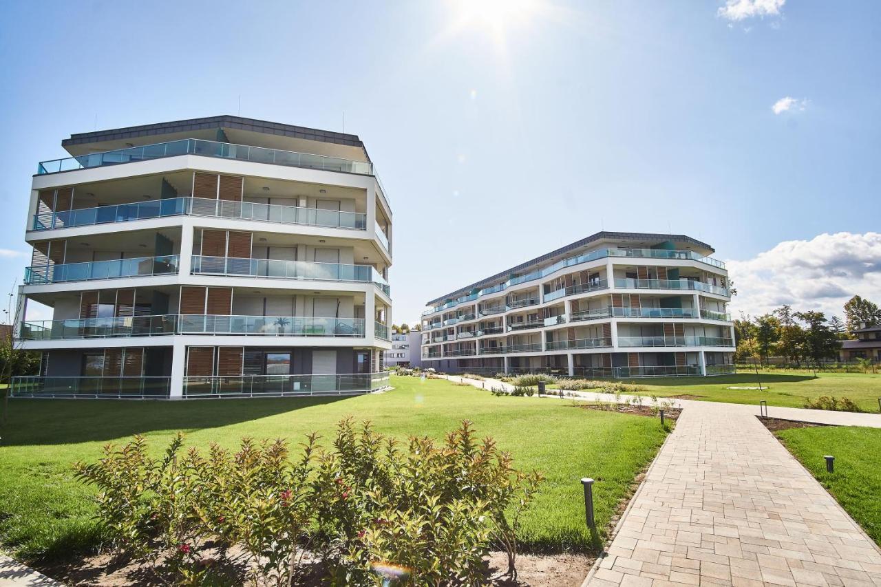 Azur Apartments - Hostaid Siofok Dış mekan fotoğraf